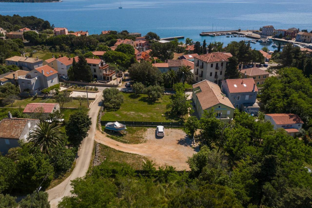 Apartmani Danica Nerezine Exterior photo