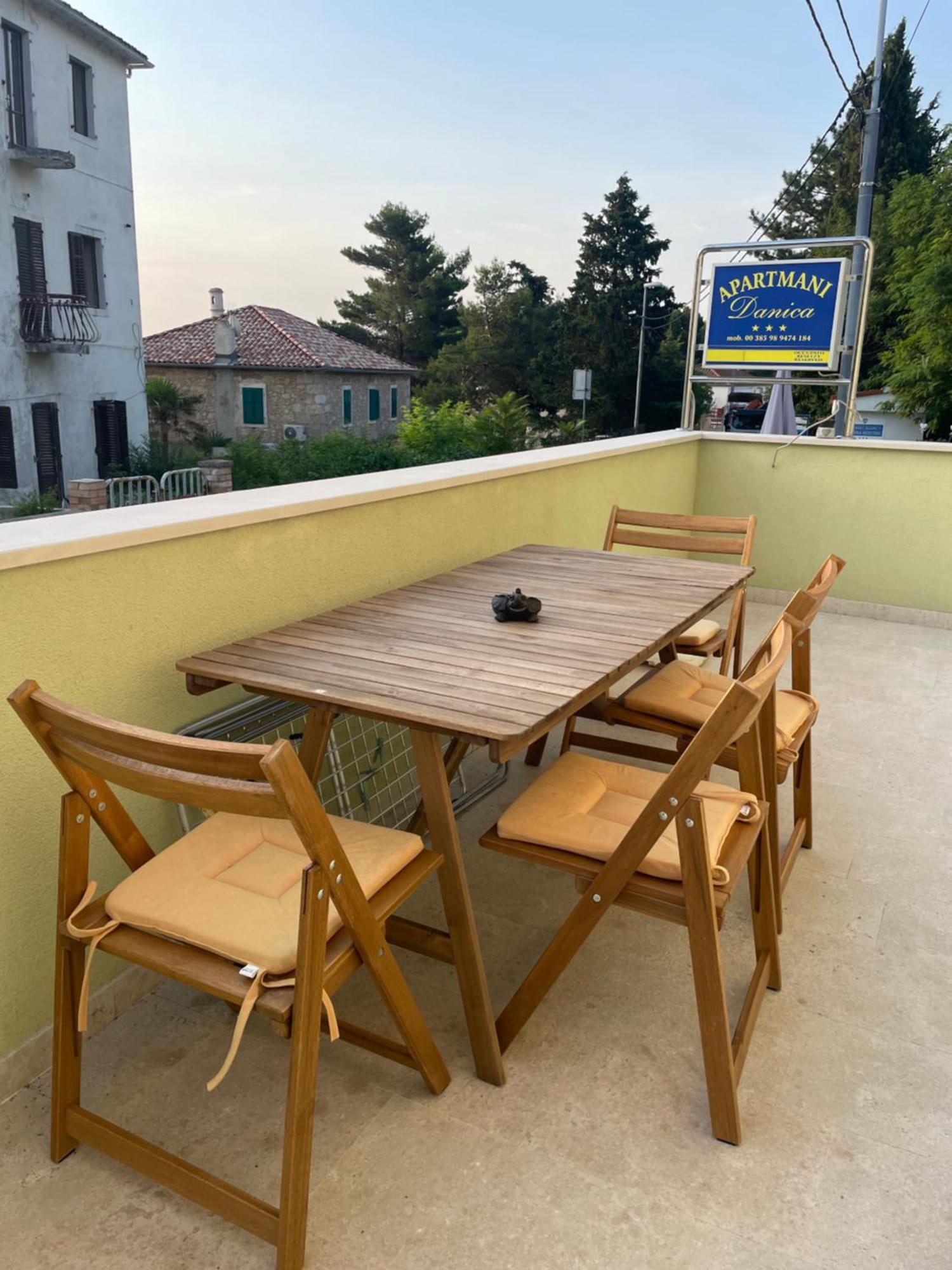 Apartmani Danica Nerezine Exterior photo