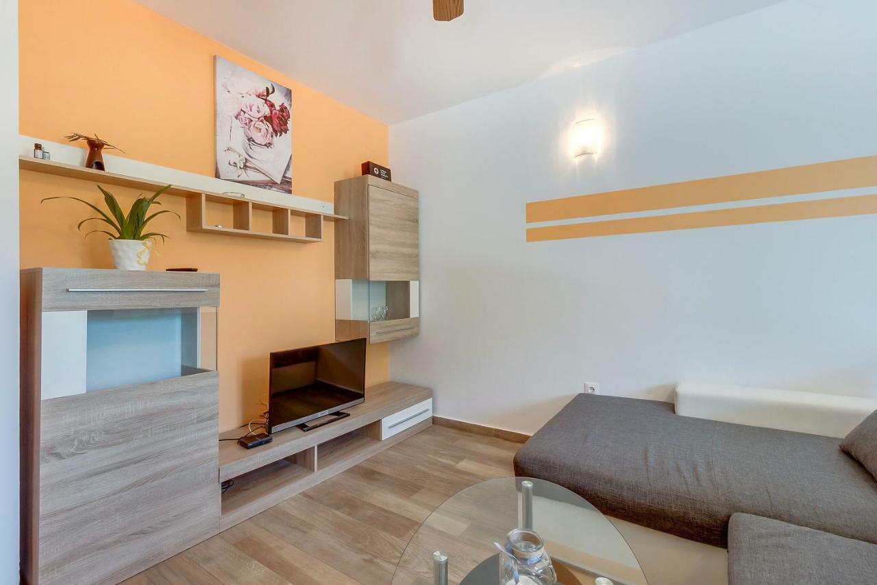 Apartmani Danica Nerezine Exterior photo