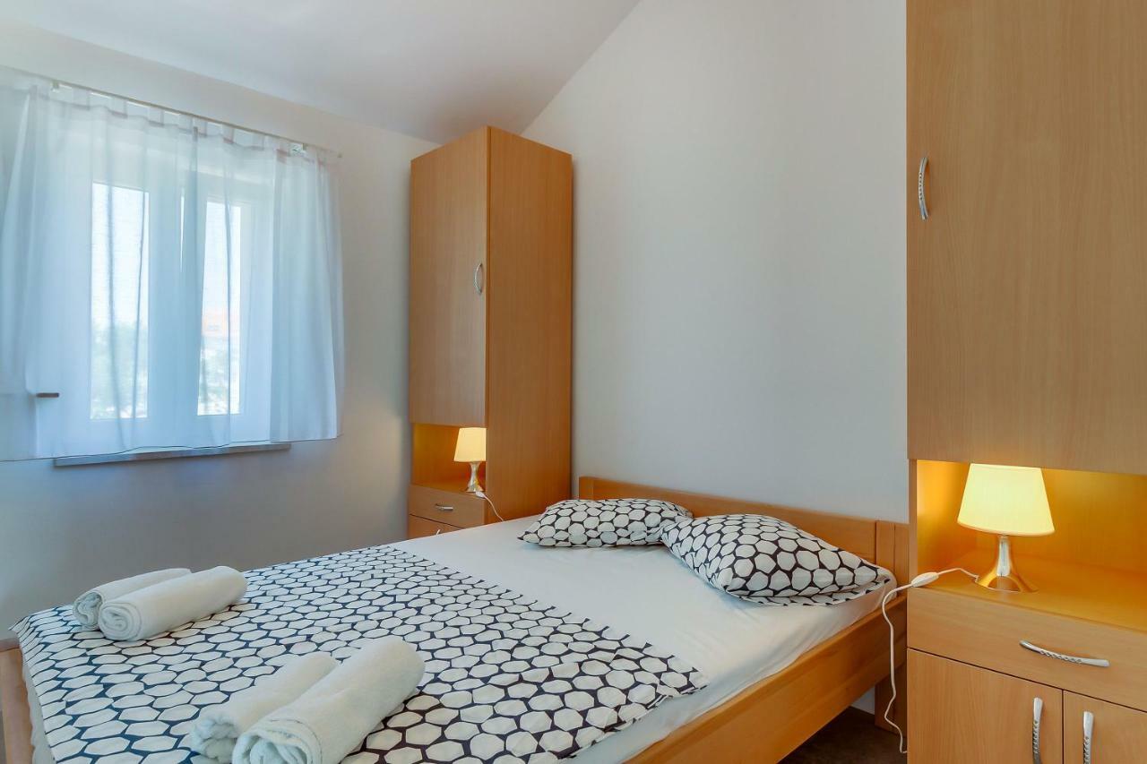 Apartmani Danica Nerezine Exterior photo