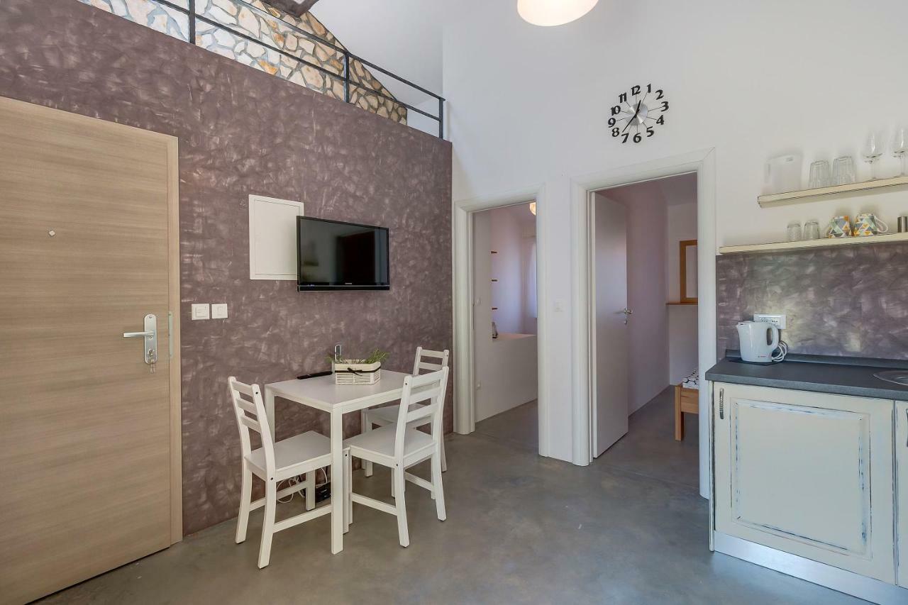 Apartmani Danica Nerezine Exterior photo